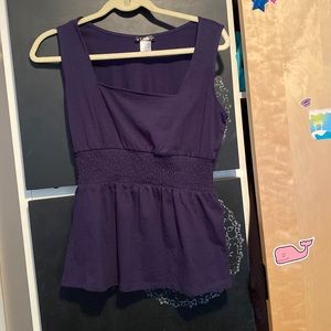 Blue tank with stretch